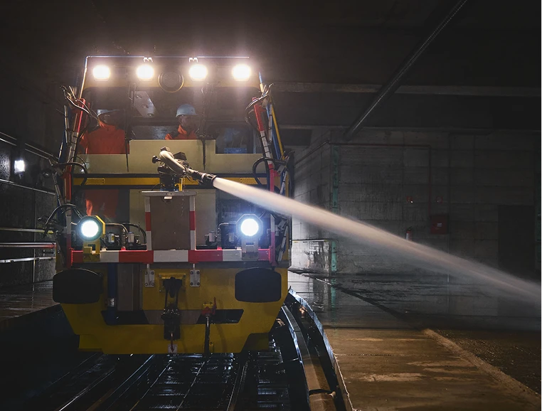 Getto regolabile per la pulizia dei tunnel