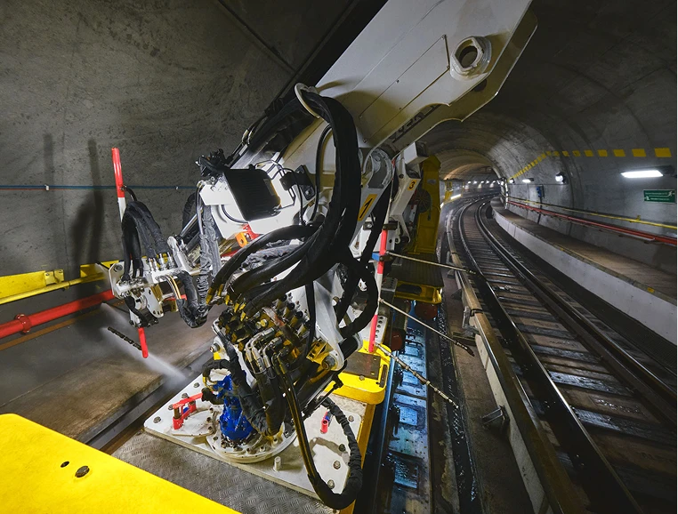 Braccio meccanico pulizia tunnel